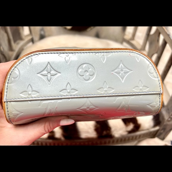 Authentic Louis Vuitton Vernis Blue Patent Leather - Picture 5 of 10